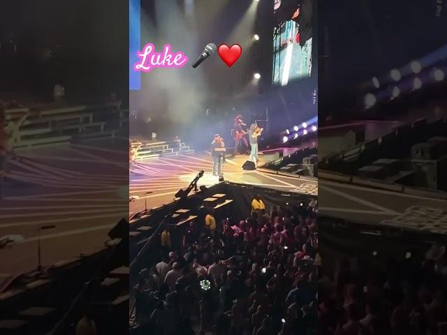 My heart ️ #lukecombsconcert #houstontx #lukecombstour #countryartist #love