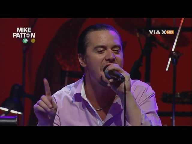 Mike Patton  -  Mondo Cane - Teatro Caupolicán, Santiago, Chile, Sept  21, 2011 HD Full Show 720p