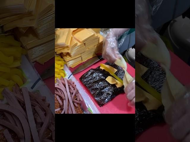 빈약한 재료를 손으로 대충 찢어 만드는데 365일 줄서는 김밥집?! 백종원이 극찬한 곳 Korean street food