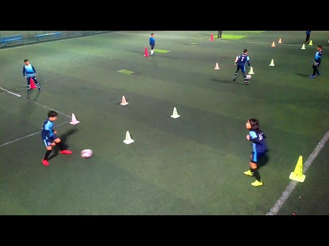 U10 passe /Appel de balle /controle pied gauche / Passe  pied droit #training #football #soccer