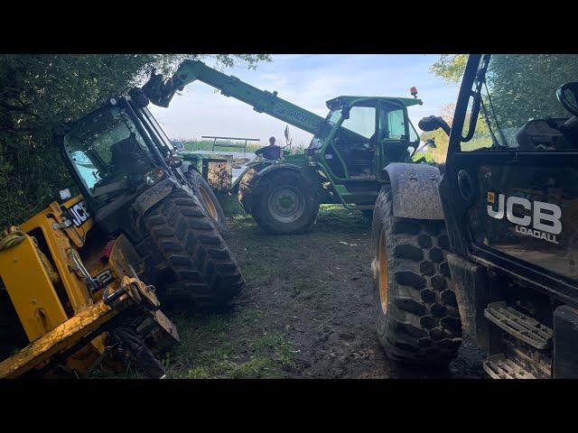 Jcb rescue a jcb in distress