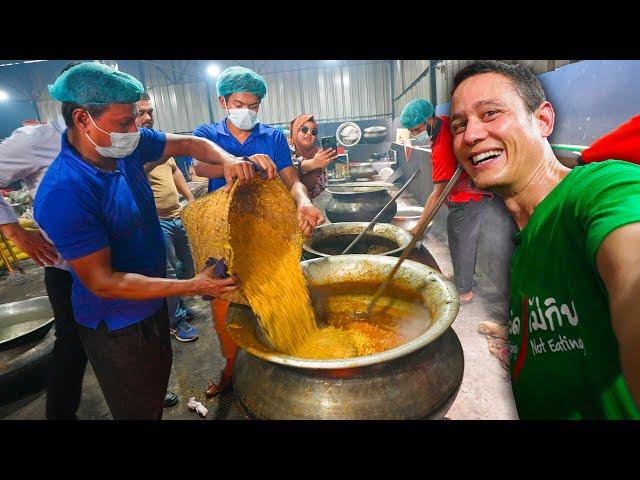 Ultimate Bangladeshi Food!! GIANT BEEF MEZBAN in Chittagong, Bangladesh!!