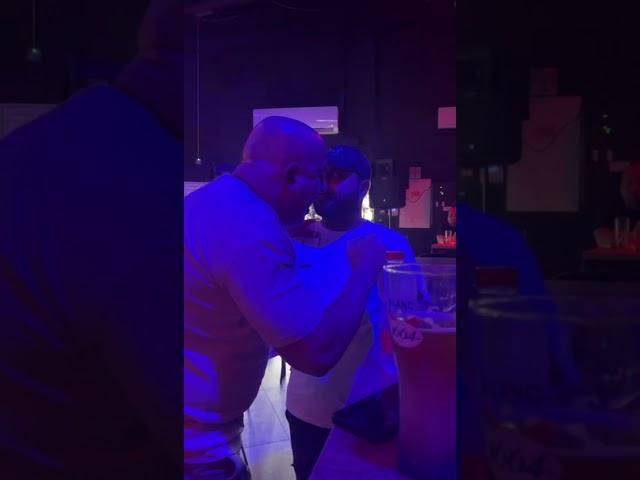 פשוט זמר ענק אלי קפקא ביצוע שאסור לפספס