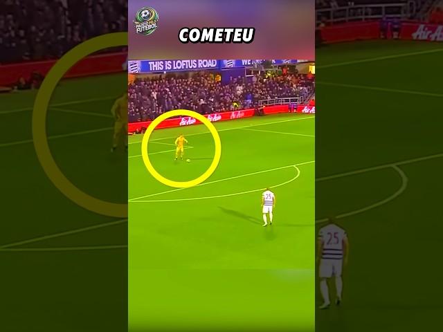 O árbitro anulou o gol por erro do goleiro #futebol #shorts