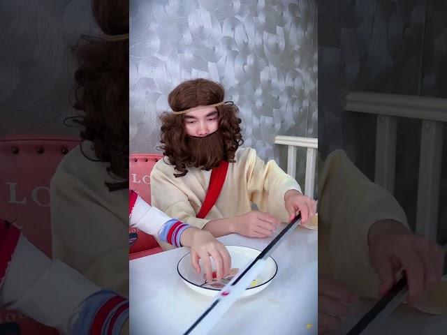 Ugly girl who eats everything#Jesus#christ#short#Daemon