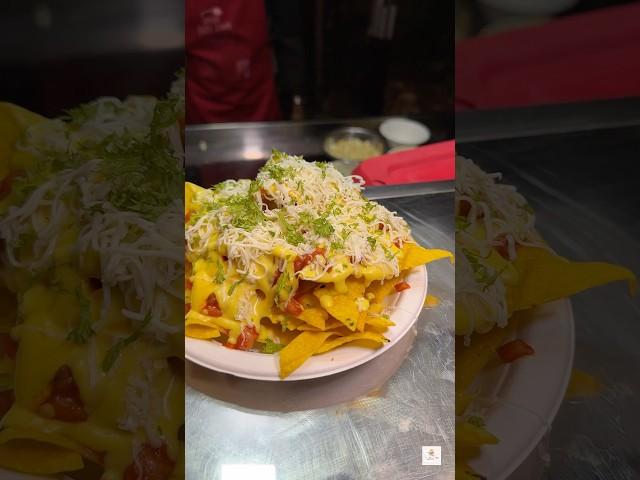 Mexican Nachos#nachos #mexicanfood #youtubeshorts #indiantestyfoodtour #trendingshorts #ytviral