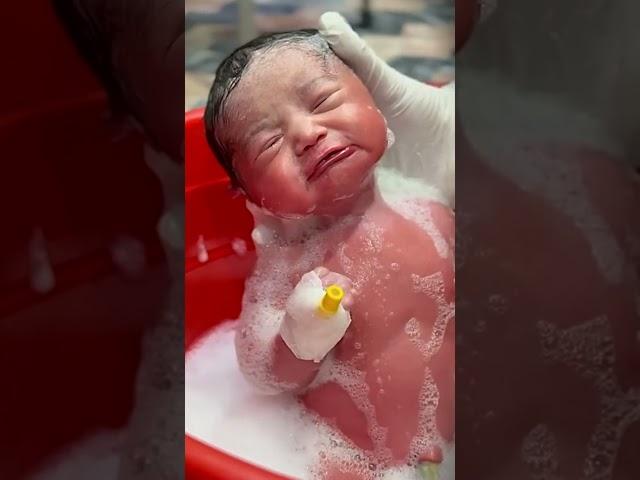  NICU Bath Time  | Fragile Preemie’s First Gentle Wash