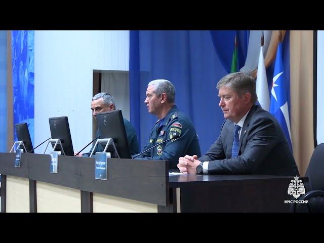 Личному составу представили нового начальника татарстанского главка МЧС России