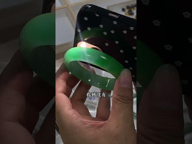 20秒教会你辨别翡翠手镯真假！ 翡翠手镯   翡翠   辨别真假
