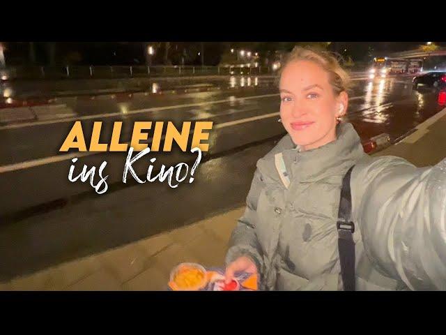 ALLEINE LEBEN: Ohne Begleitung ins Kino. Date mit mir selbst 