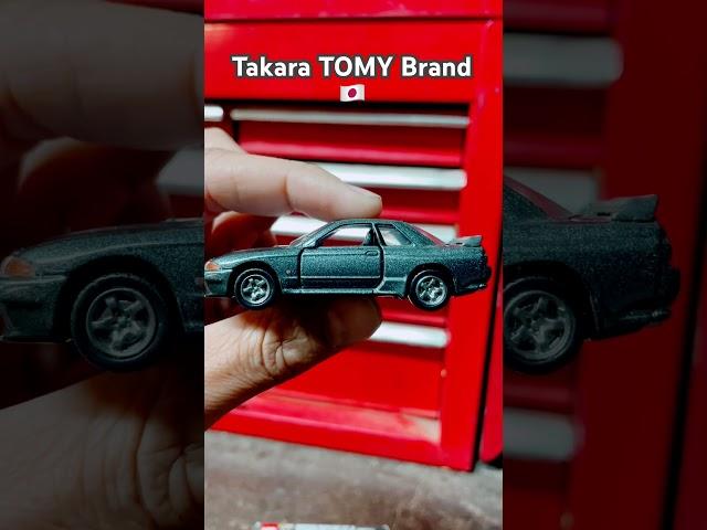 Sweet Nissan Skyline Gt-R R32 find from an antique shop near me #takaratomy #tomytec #hotwheels