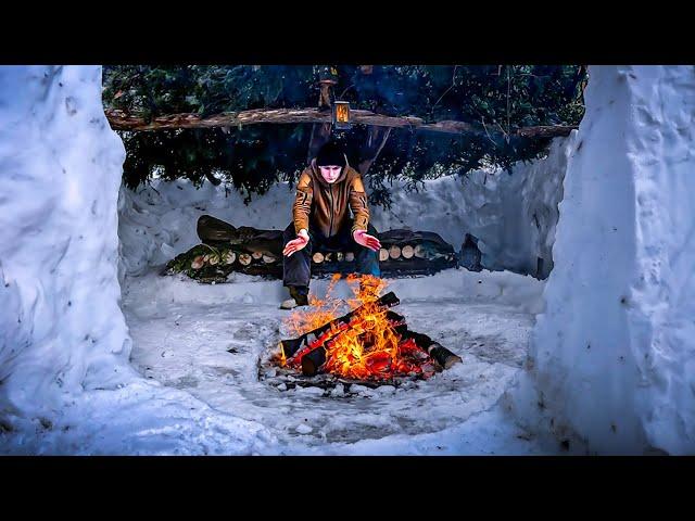 3 DAYS SOLO WINTER BUSHCRAFT CAMP | Building Snow Survival Shelter