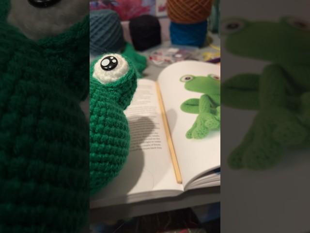 Green Day. #stpatricksday #green #frog #crochet #smallbusiness #shopsmall #sewing