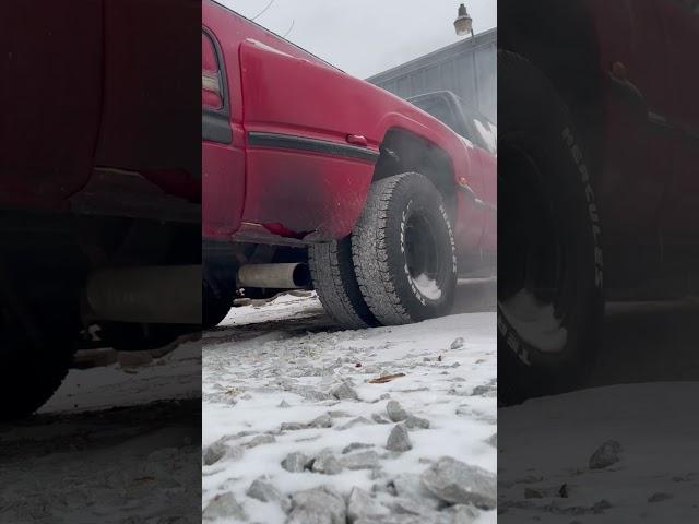 12 valve -1 degree cold start unplugged #cummins #coldstart #12valve #turbodiesel