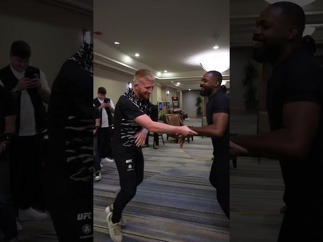 Jon Jones meets Bo Nickal during #UFC309 Media Day! #UFCIndia #UFC