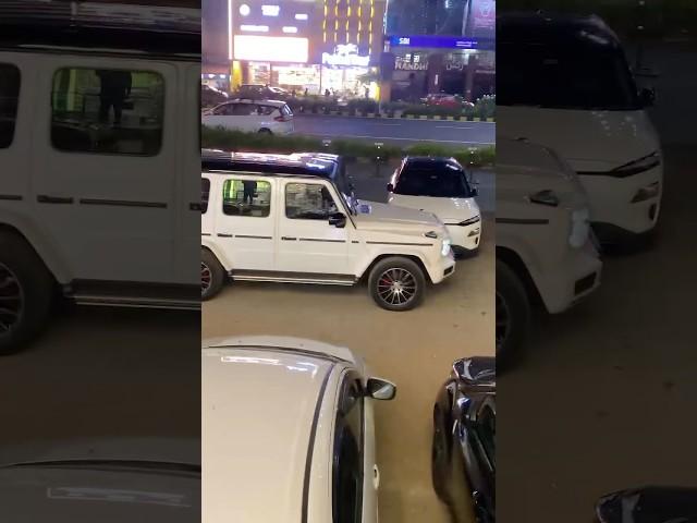 Kerala's only Mercedes G wagon 400d ( most powerfull diesel engine g-wagon) spotted at Kochi