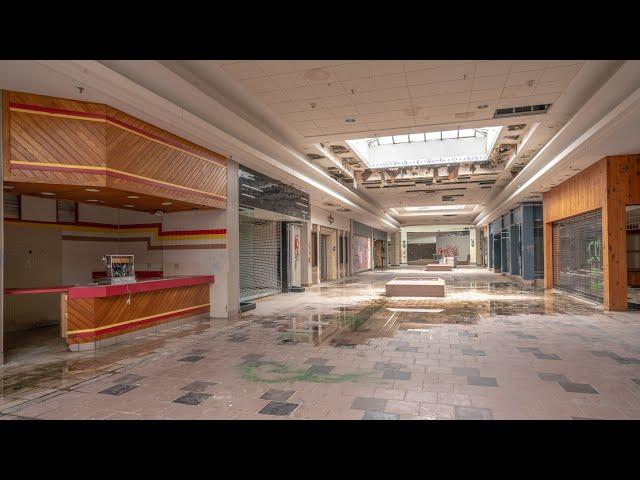 Exploring the Abandoned Canton Centre Mall - Frozen in 1960s Architecture!