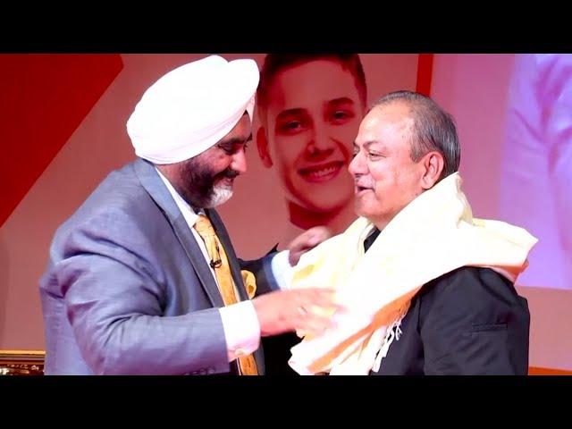 Legendary Chef Hemant Oberoi felicitated at The Hospitality Convention 2017