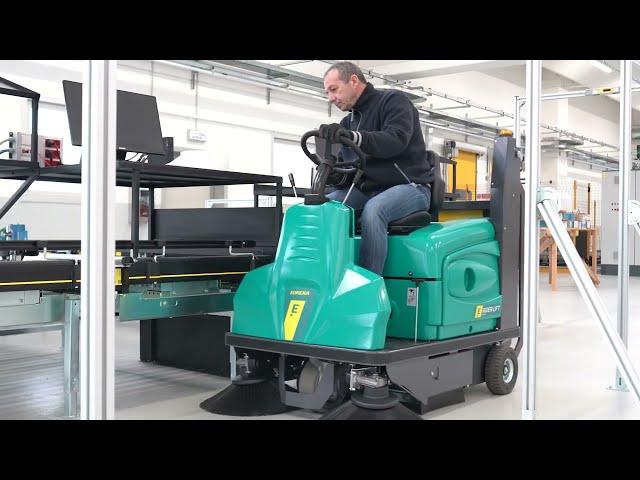 Industrial Sweeper Eureka Rider Lift | Compact ride-on sweeper with overhead discharge.