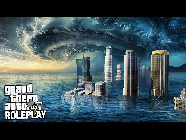 100 Players Survive A MEGA Hurricane In GTA RP