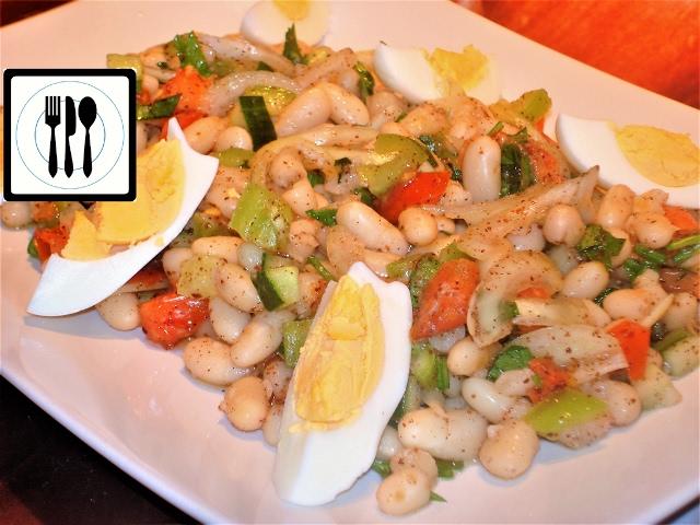 Salad of white beans with tomatoes - Tasty style