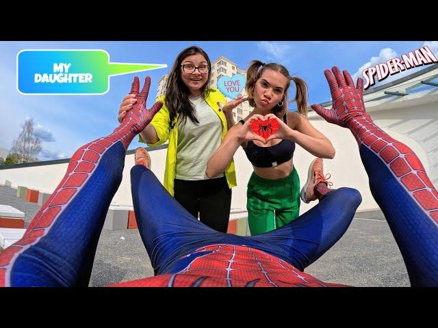 THIS CRAZY GIRL AND HER MOM WANTS SPIDER-MAN TO BE HER BOYFRIEND (Romantic Love ParkourPOV Comedy)