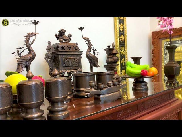 Bộ Đồ Thờ Bằng Đồng Đỏ Mẫu Đỉnh Vuông Tứ Linh Hạ Màu Thời Gian
