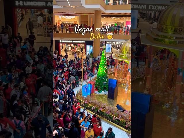 Vegas Mall #shorts #youtubeshorts #delhi #delhiexplorer #christmas #merrychristmas #winter