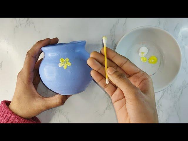 Easy earthen pot painting technique with earbuds. Easy matki painting. How to paint earthen pot.