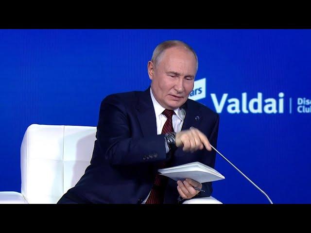 «Очень примитивным образом!»: Владимир Путин ответил на вопрос, пользуется ли он интернетом