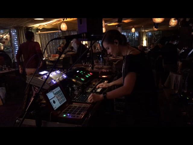 Live Stream - Live looping Set by Nastya Maslova