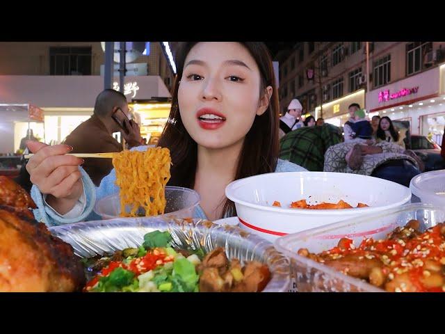 [ENG SUB] Super Popular Night Market! The Turkey Noodles and Spicy Bullfrog are Delicious~!