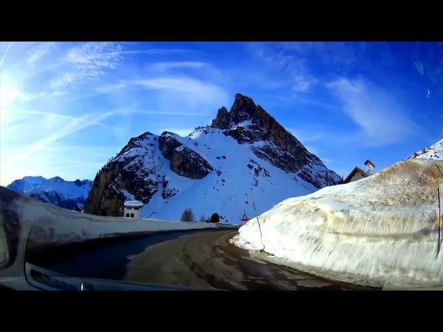 Dolomites scenic pass - Italy scenic drive