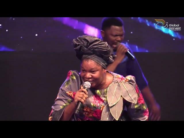 Minister Bukola Bekes' Powerful Praise Session @7Days of Glory July 2024