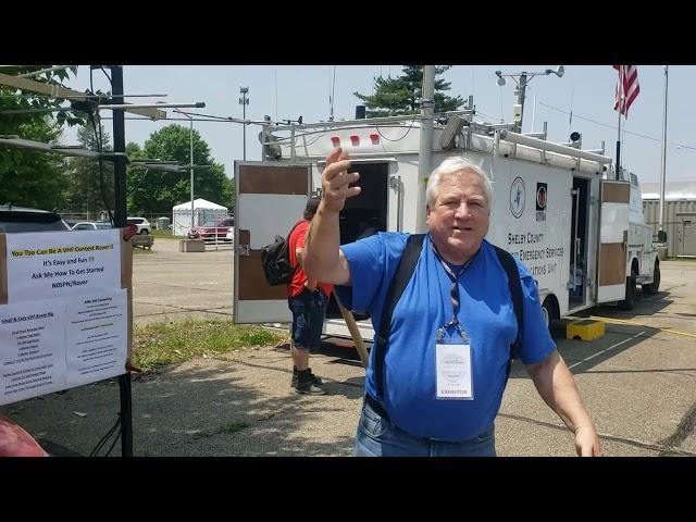 EMCOMM VEHICLES! This guy has a sweet rover setup #hamvention2023