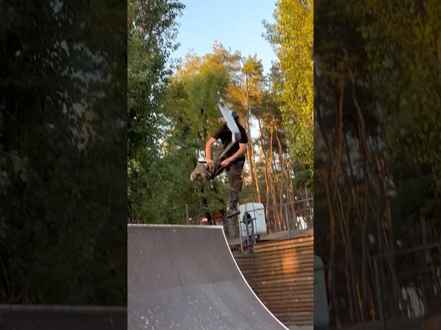 инст - @artem_zhereb_ #doskishopteam #doskishop #doski #ds @Doskishop #scoot #scootering #park