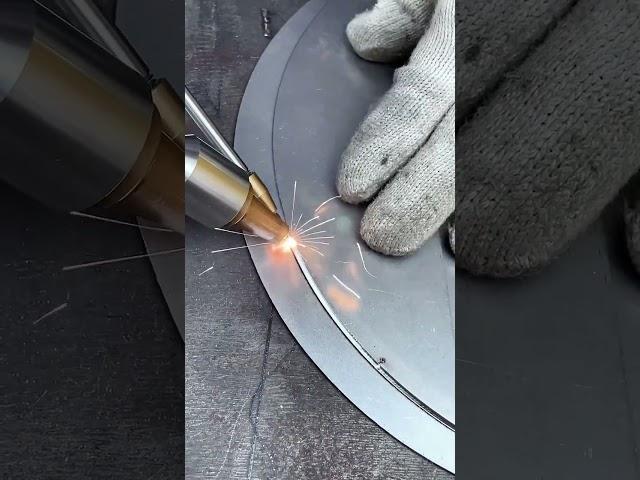 Handheld Laser Welder | Efficient Welding for Iron & Sheet Metal, Saving on Labor Costs
