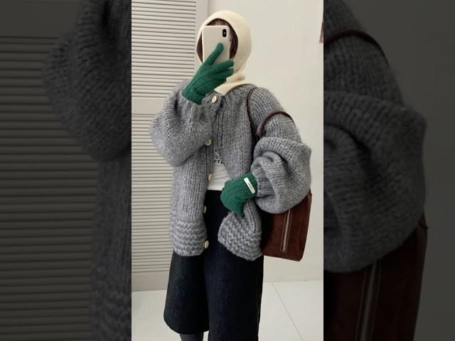 데일리로 딱인 두툼한 울 혼방 가디건 #울가디건 #겨울가디건 #두툼가디건 #도톰가디건 #짜임가디건 #라운드가디건 #두꺼운가디건 #가디건코디 #겨울코디 #뜨개가디건
