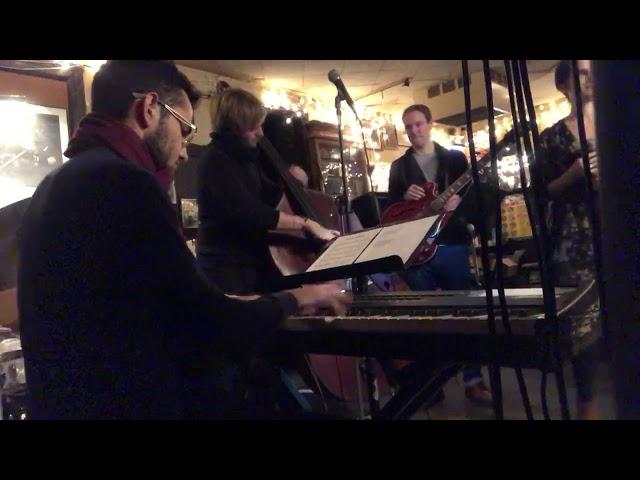 Bijan Taghavi - Centerpiece (Blues)