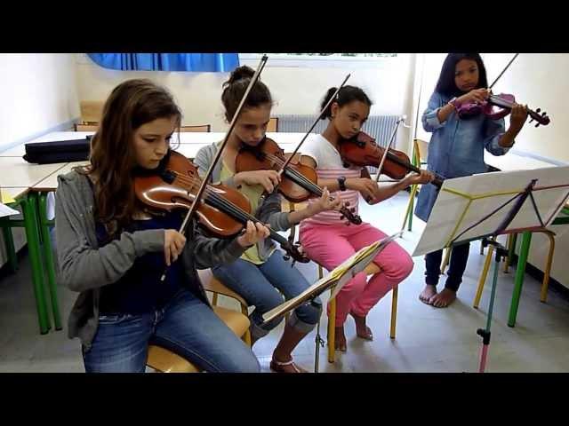 Ensemble de violon au stage de musique en Languedoc