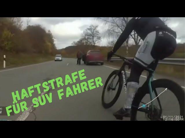 SUV Fahrer bekommt Freiheitsstrafe, bedrängt Rennradfahrer extrem.