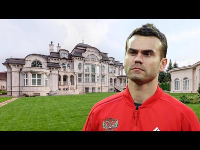 How Igor Akinfeev lives and how much the captain of CSKA earns We never dreamed of