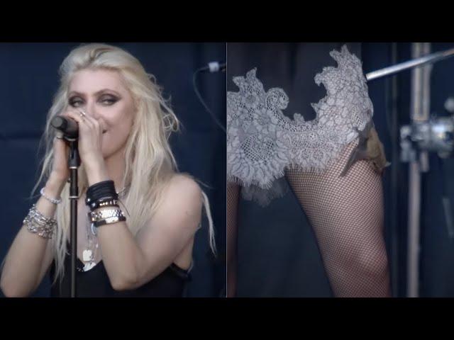 The Pretty Reckless - "Witches Burn" (Live In Spain) - Bat Performance