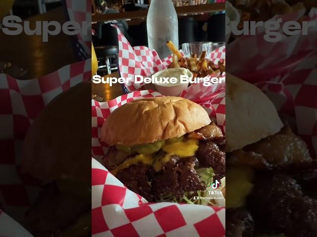 Tulip Shop Tavern in PDX is the perfect stop for lunch.  #lunch #food #foodie #pdx #cocktails