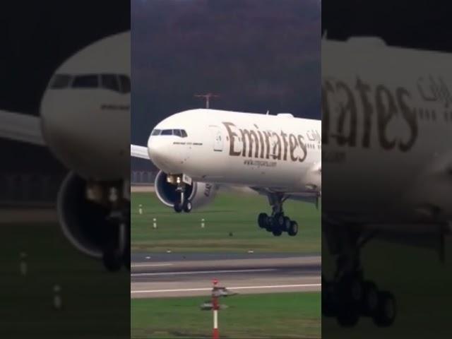 Emirates Boeing 777 landing #aviation #plane #boeing #emirates