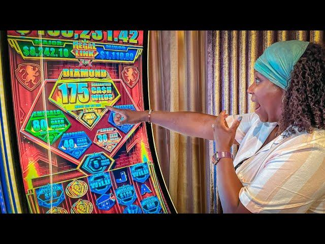 This Slot Machine HUGE WIN Left Everyone STUNNED!