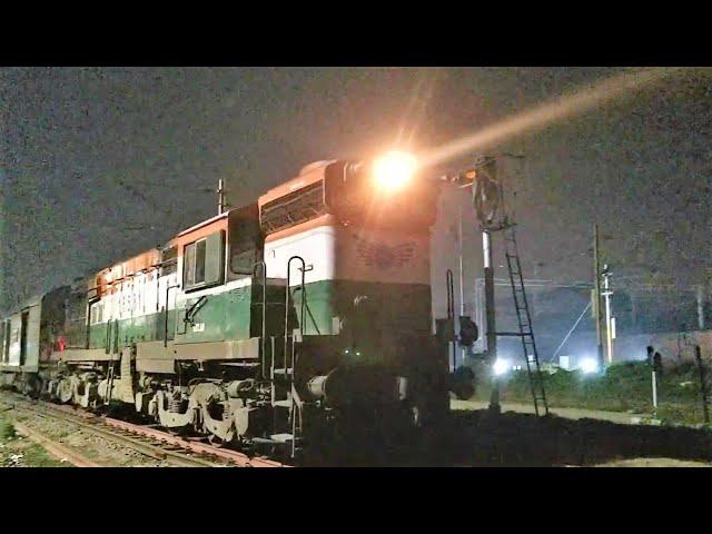 (19325) (Indore - Amritsar) Express (L.H.B) With (RTM) WDM3A Locomotive.!!