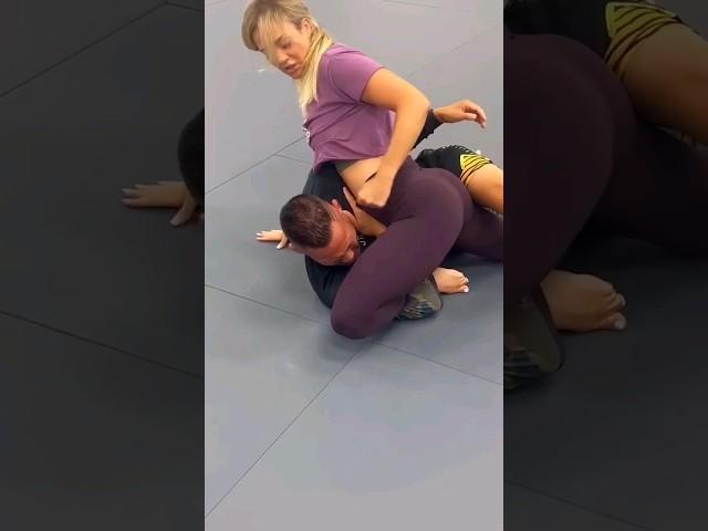 Laura Sanko shows off some MMA technique  @OneOnOneMMA