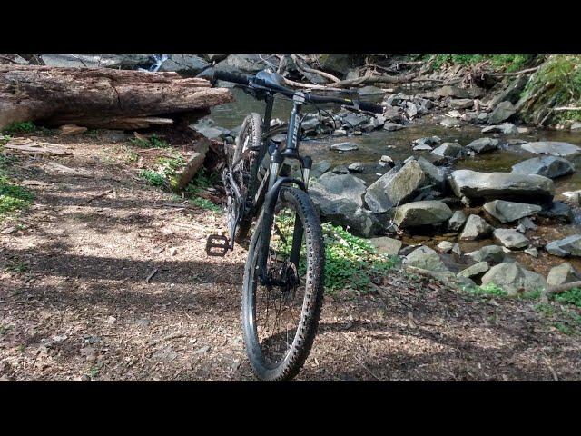 Riding new trails with the Giant Talon 4!