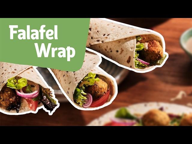 Falafel-Wraps: Rezept für vegane Wraps mit frischem Salat & Sesamsoße  | REWE Deine Küche